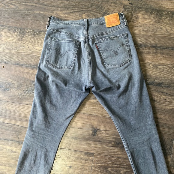 Levi’s 501 Skinny - Picture 2 of 4